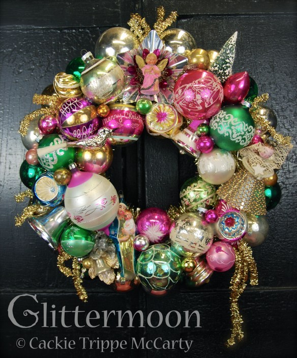 Angels Watch Wreath ©Glittermoon Productions LLC