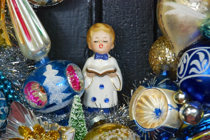 Sweetly sings The Little Choirboy