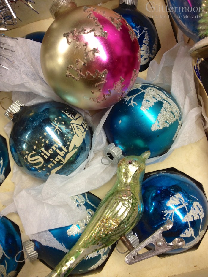 Love these Shiny Brite Stencils and the bird, too!