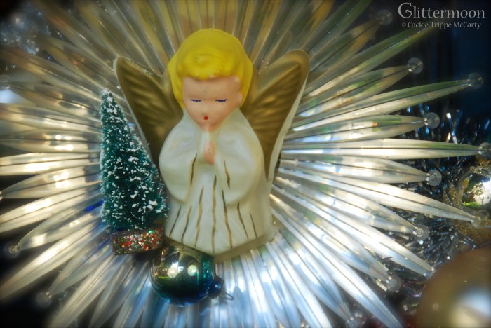 Detail of Angel of the Morning Wreath (1)