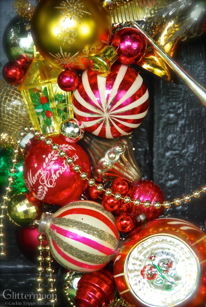 Detail of the left side.  I found that the combination of hot pink (magenta) and red was an interesting one.  Love those stripes!