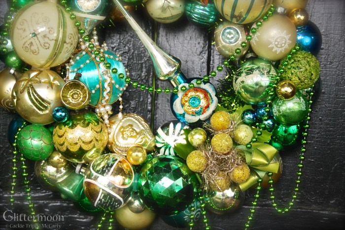 The bottom of Sea Green, showing all those fabulous greens and blues, plus an almost chartreuse corsage thrown in for good measure.