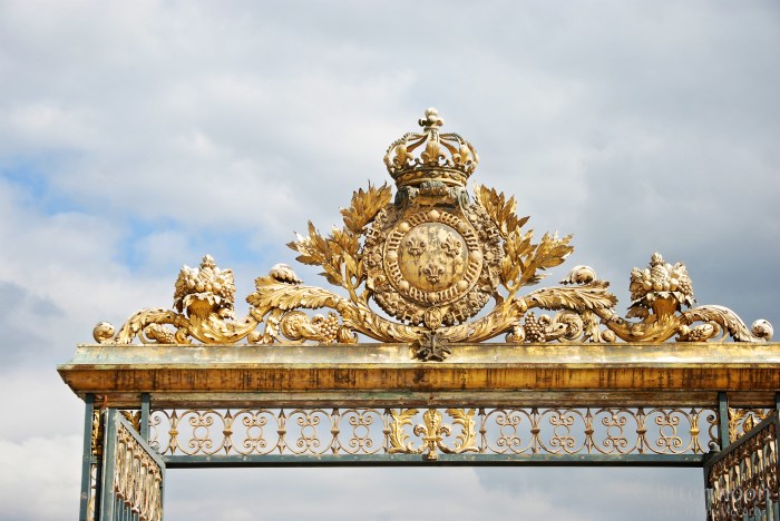 The grandest of all - theentrance to the Palace of Versailles